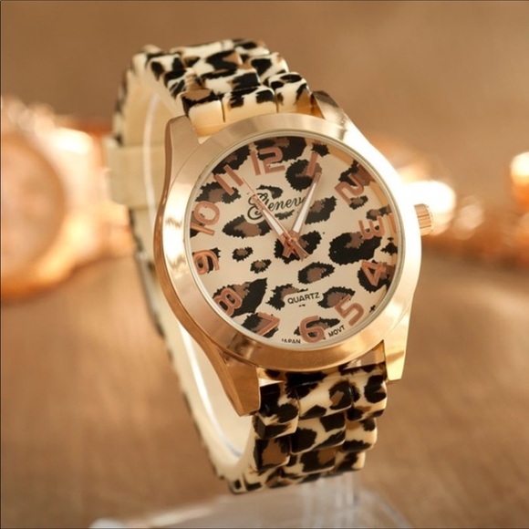 Accessories - Leopard 🐆 Print Watch